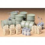 Tamiya Military Miniature Series No.186 - 1/35 - German Fuel Drum Set