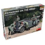 MiniArt 2-35295 MINIART 1/35 Repairing On the Road
