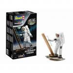 Revell - 1/18 - Astronaut On The Moon