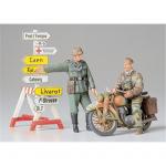 Tamiya Military Miniature Series No.241 - 1/35 - German Motorcycle Orderly Set